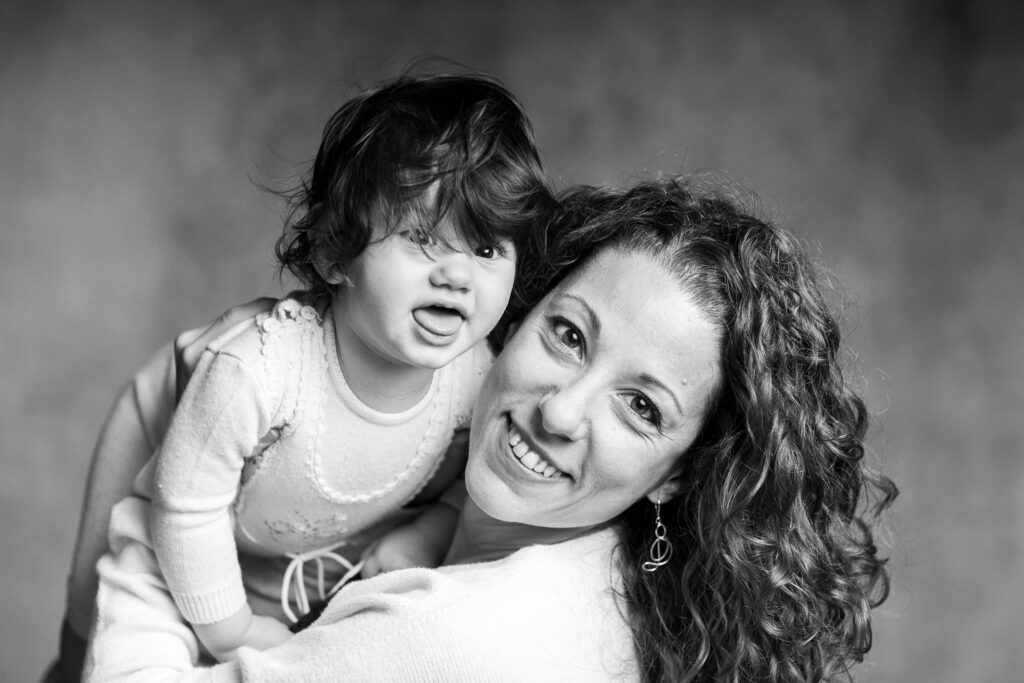 fotografia di ritratto, mamma con figlie